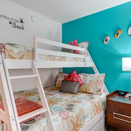 Sarasota Cay Club #612 - Heated Pool, Bunk Beds, Huge Tv, Tiki Bar, More!